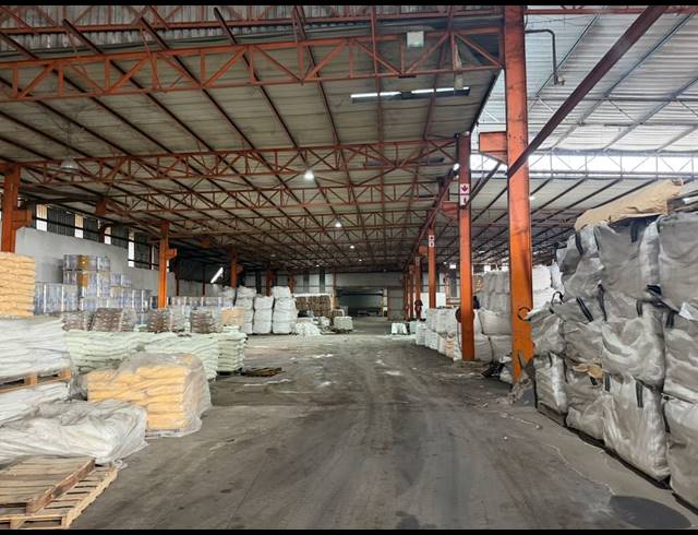 7,618M² WAREHOUSE FOR SALE IN MOBENI